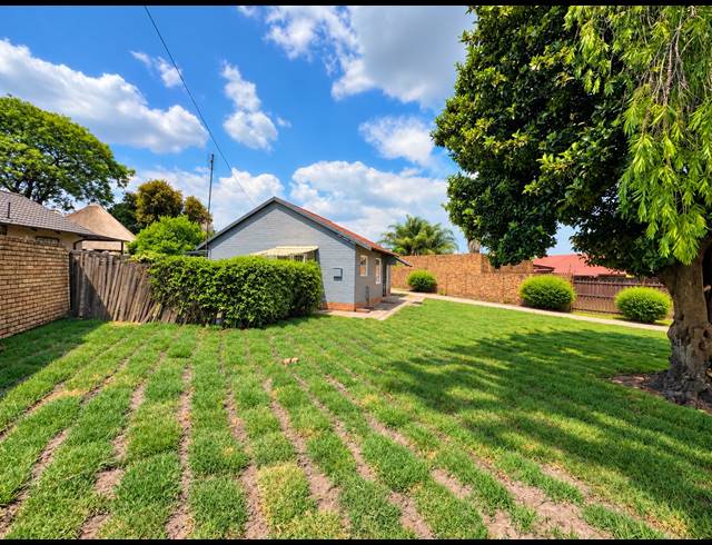3 BEDROOM HOUSE FOR SALE IN TASBET PARK EXT 2